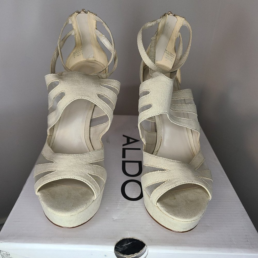 Brand New Womens Aldo Olydien Creme Suede High Heels Shoes Sz 8M